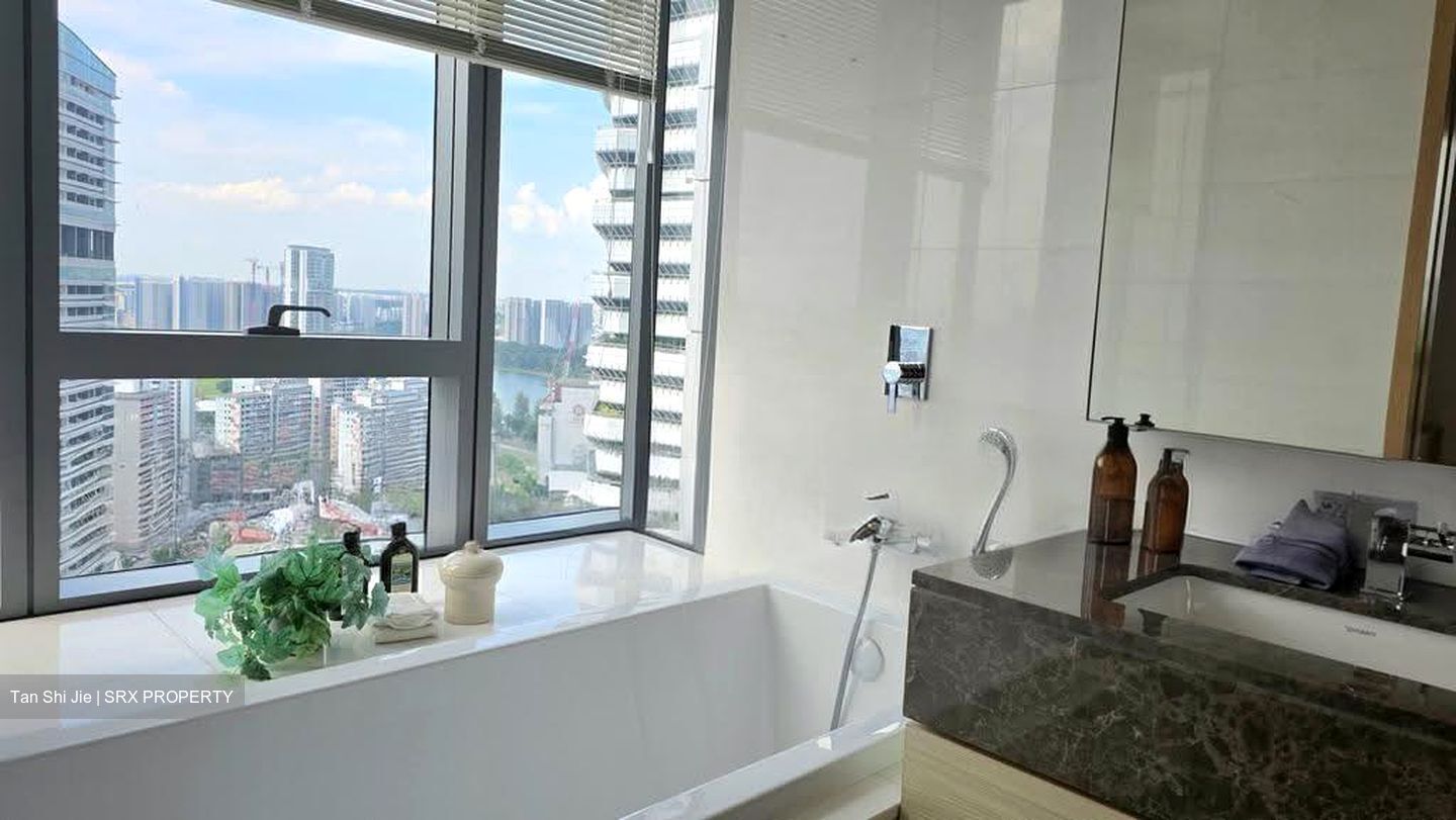 Concourse Skyline (D7), Apartment #611442111